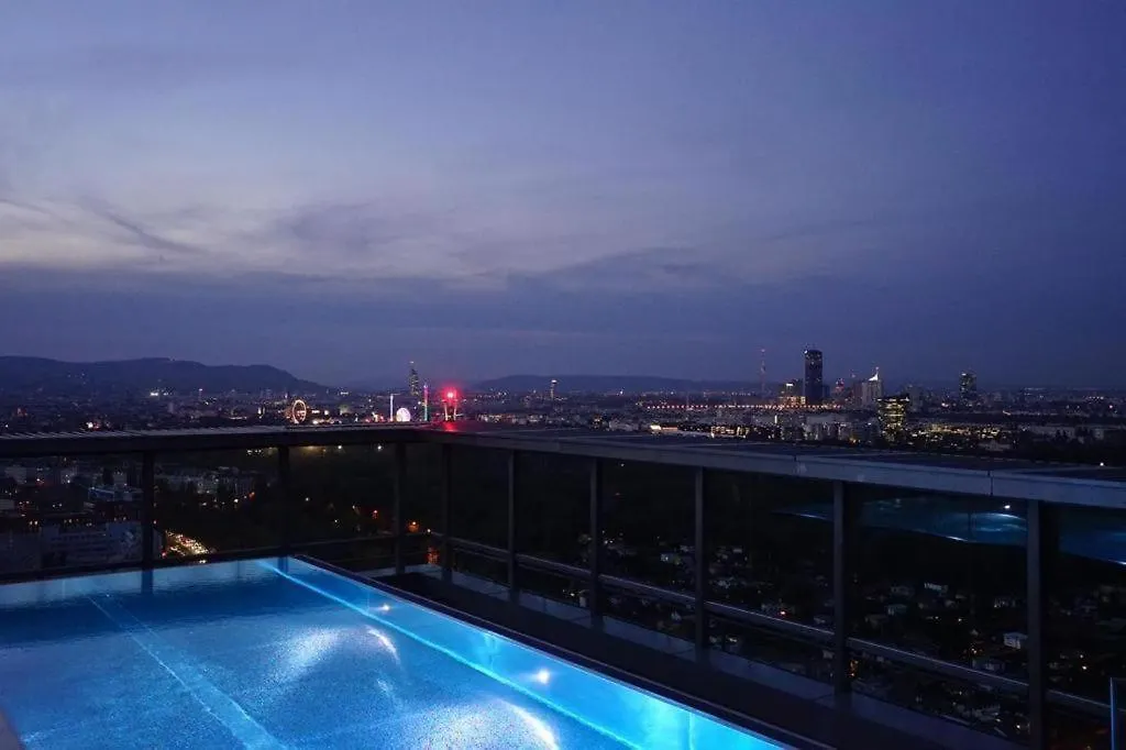 Executive Suite W/ Rooftop Pool Vienna