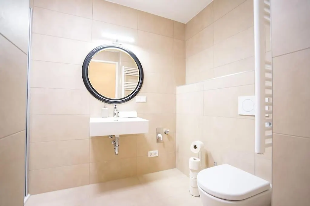 Executive Suite W/ Rooftop Pool Vienna 0*,  Austria